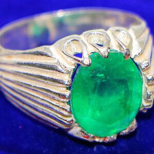 REAL Certified Emerald-Zamurd-Panna Gemstone Mens Ring Price in Pakistan