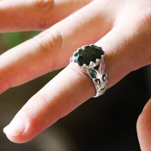 GENUINE Fine Peridot Beryl Gemstone Mens Silver Ring