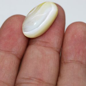 Mother of Pearl Oval