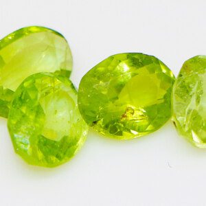 Classic Oval Peridot Gemstones