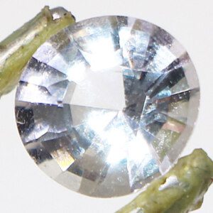 White topaz ring gemstone closeup