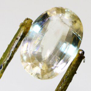 Yellow topaz loose stone closeup