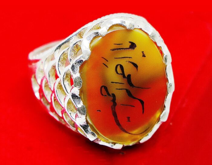 Elegant Islamic Engraved Agate Ring - Handcrafted Beauty - Image 1